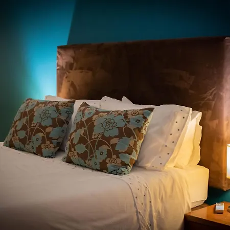 1 Bed Boutique-style *